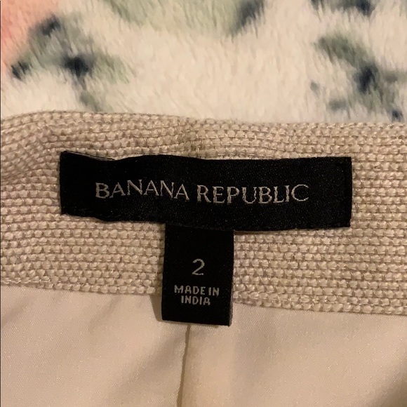 Banana Republic Khaki Skirt - Picture 2 of 2